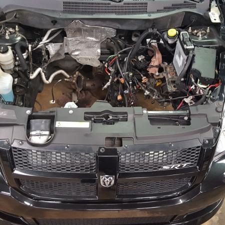 srt4_empty_engine_bay